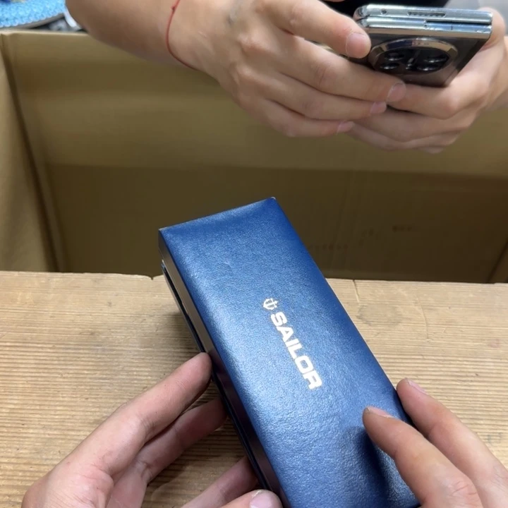 瓷***子不哈哈哈哈哈哈哈哈哈哈