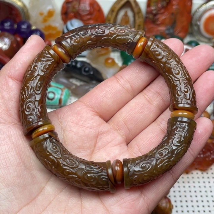 主***角玛瑙/玉髓未镶嵌颈饰