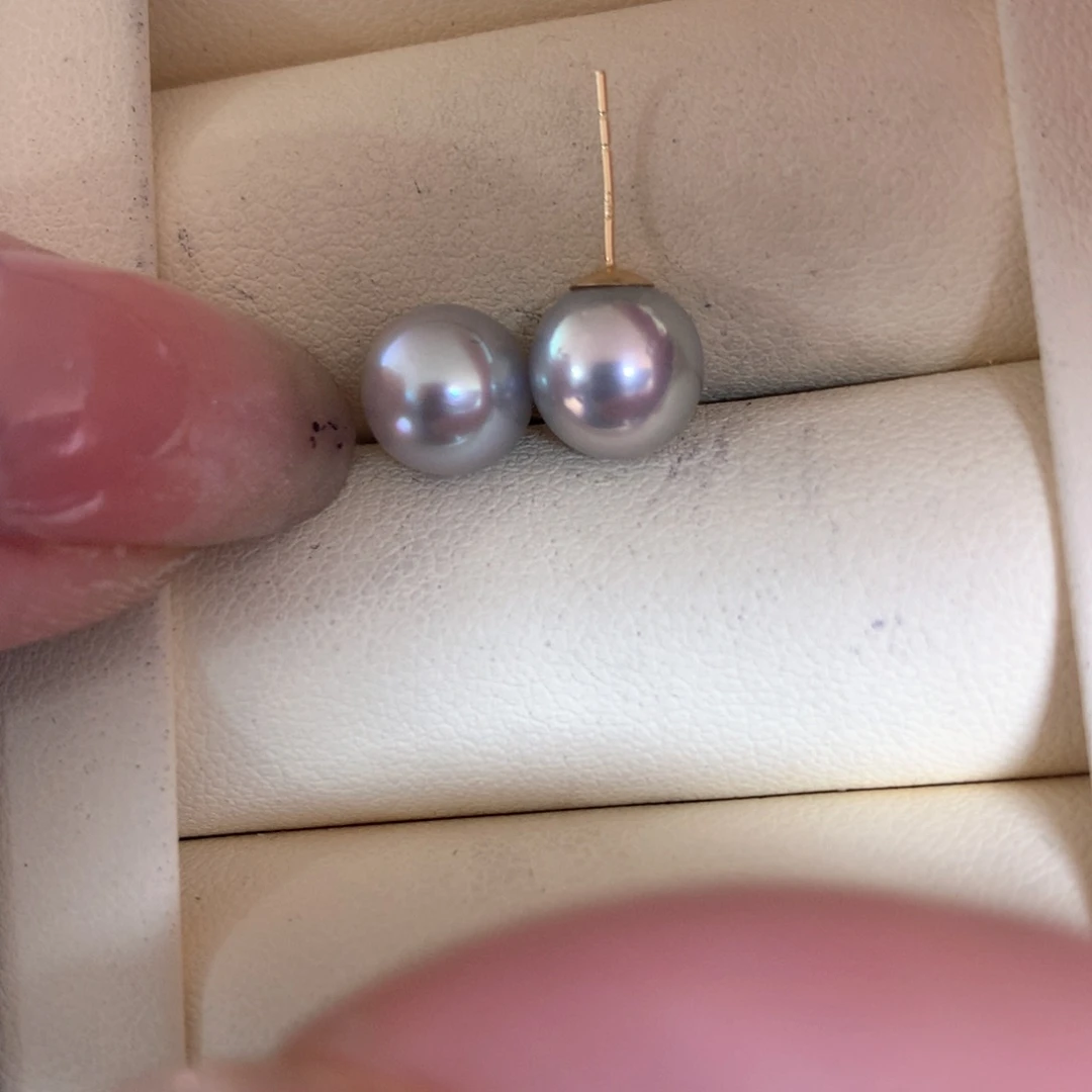 18K金镶嵌海水珍珠耳饰