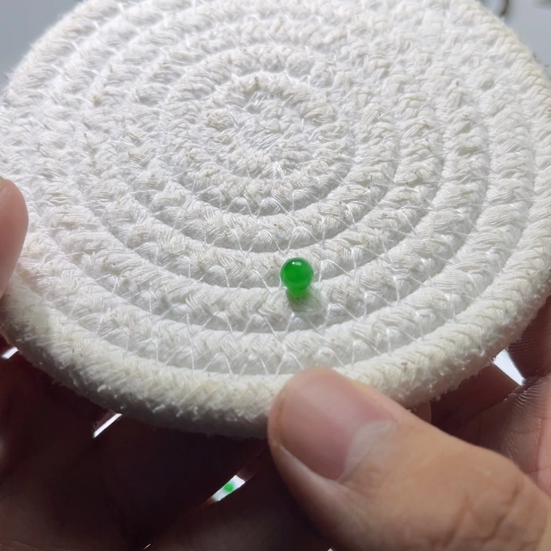 散珠翡翠裸石5.4mm