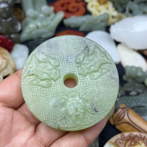 蛇纹石玉颈饰未镶嵌66