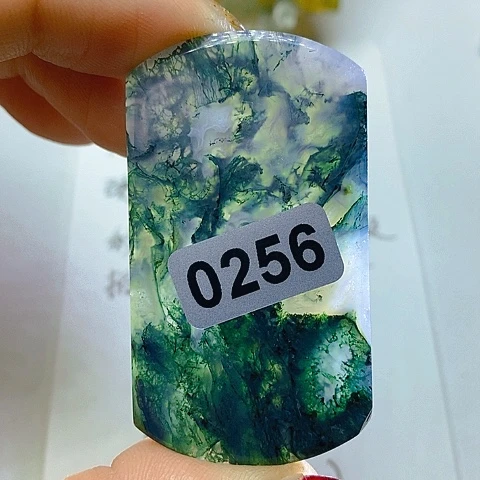 未镶嵌颈饰玛瑙/玉髓峰*