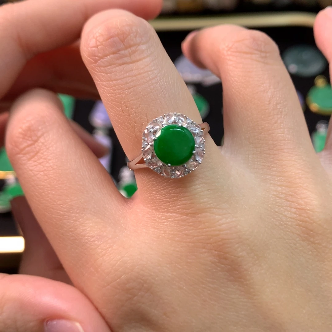 翡翠18K金镶嵌戒指圆牌戒指