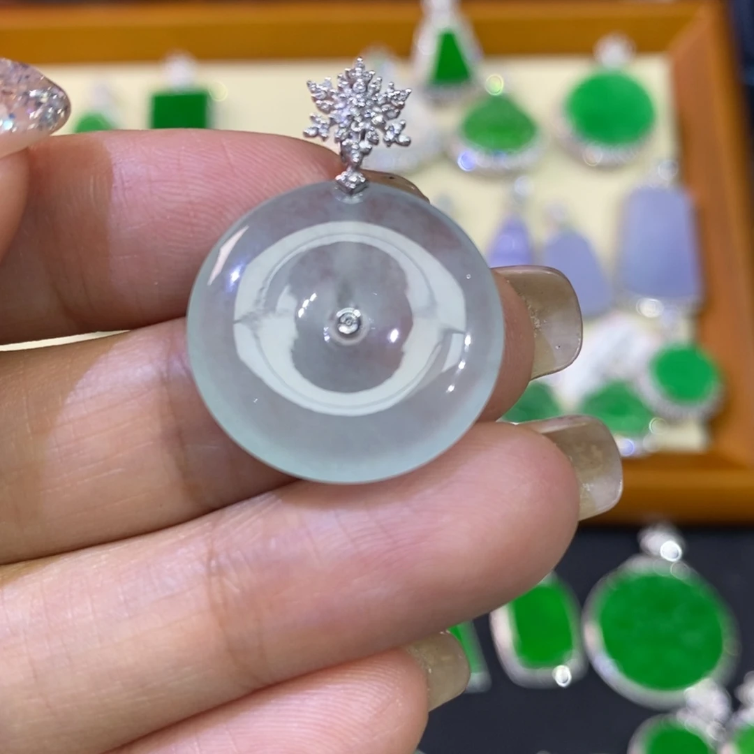 翡翠吊坠(不含链)18K金镶嵌吊坠