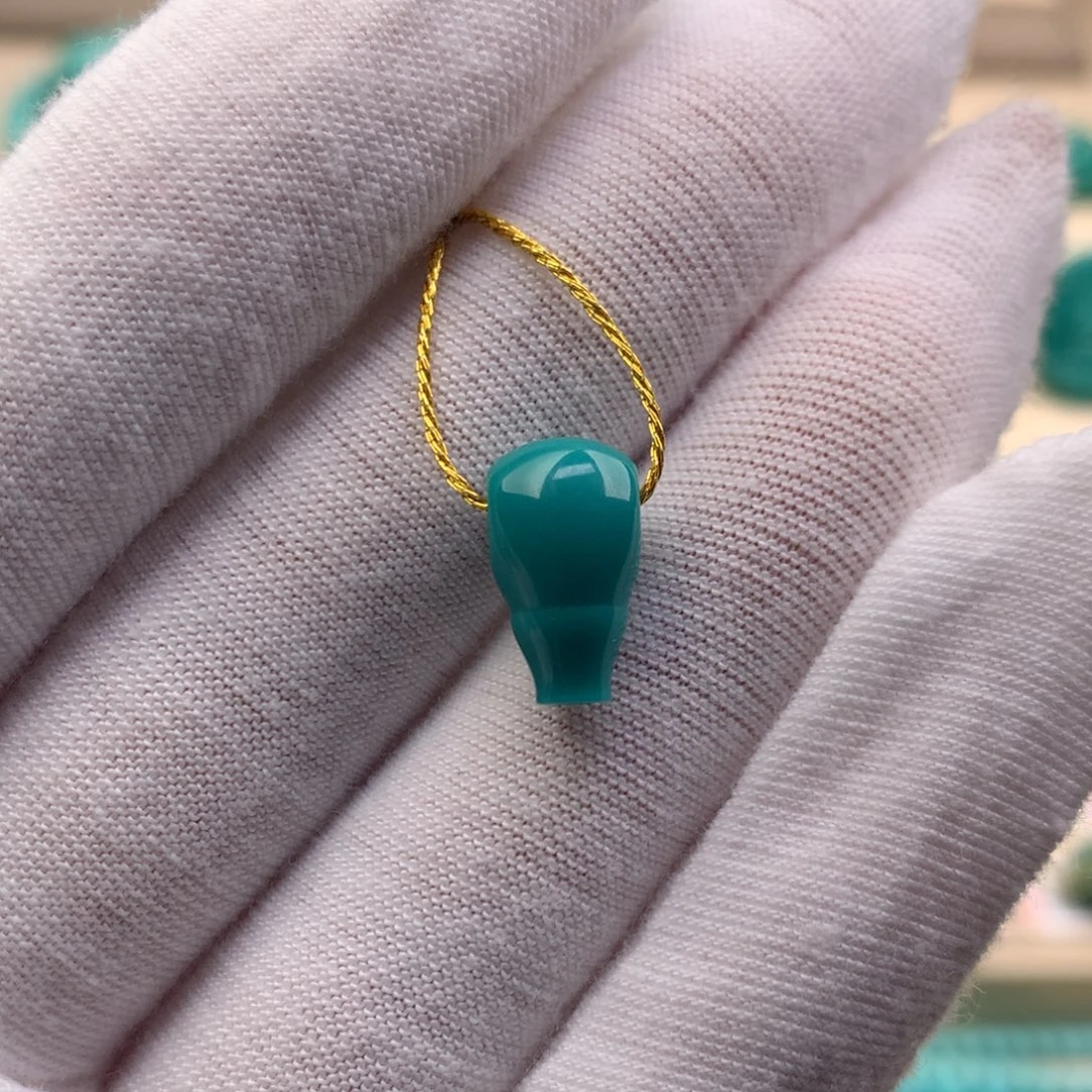 绿松石未镶嵌珠宝奇石7.3