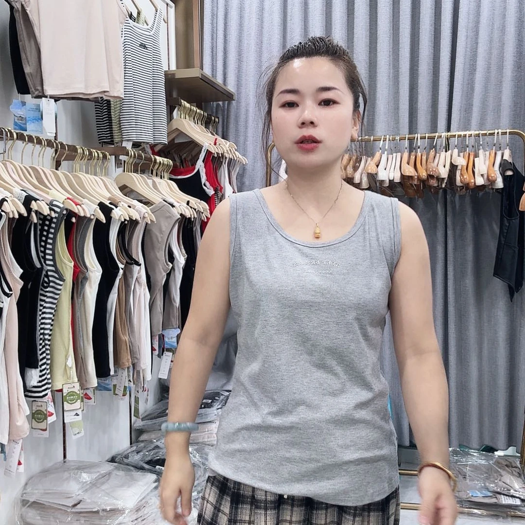 棉灰色夏款背心一件福利