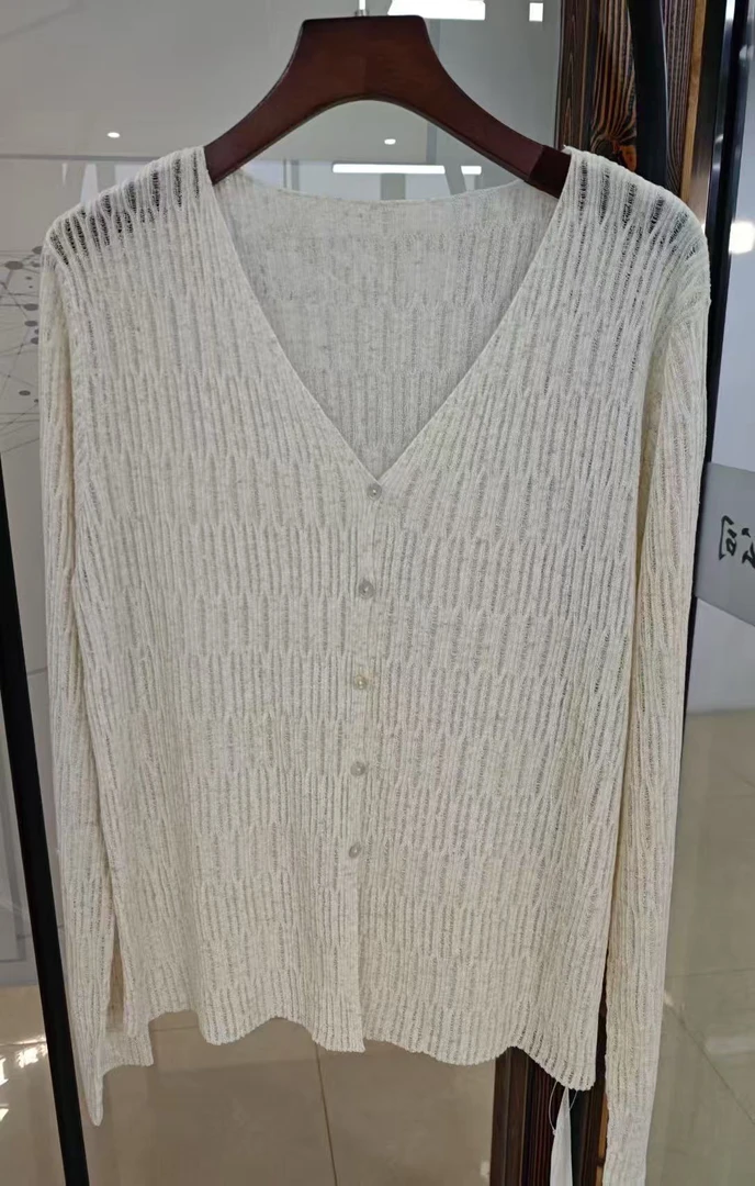 小众V领镂空亚麻防晒针织衫女夏季薄款披肩条纹仙女外搭空调罩衫