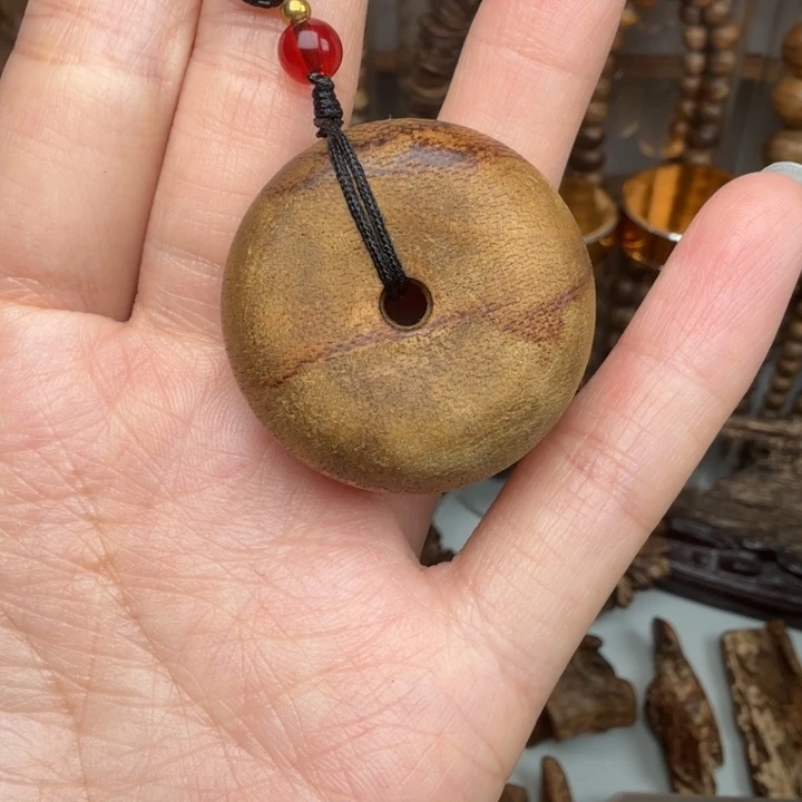 沉香沉香碎屑达拉干沉香平安扣