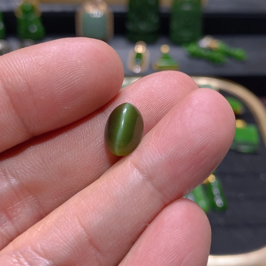 和田玉（碧玉）耳饰未镶嵌臻*