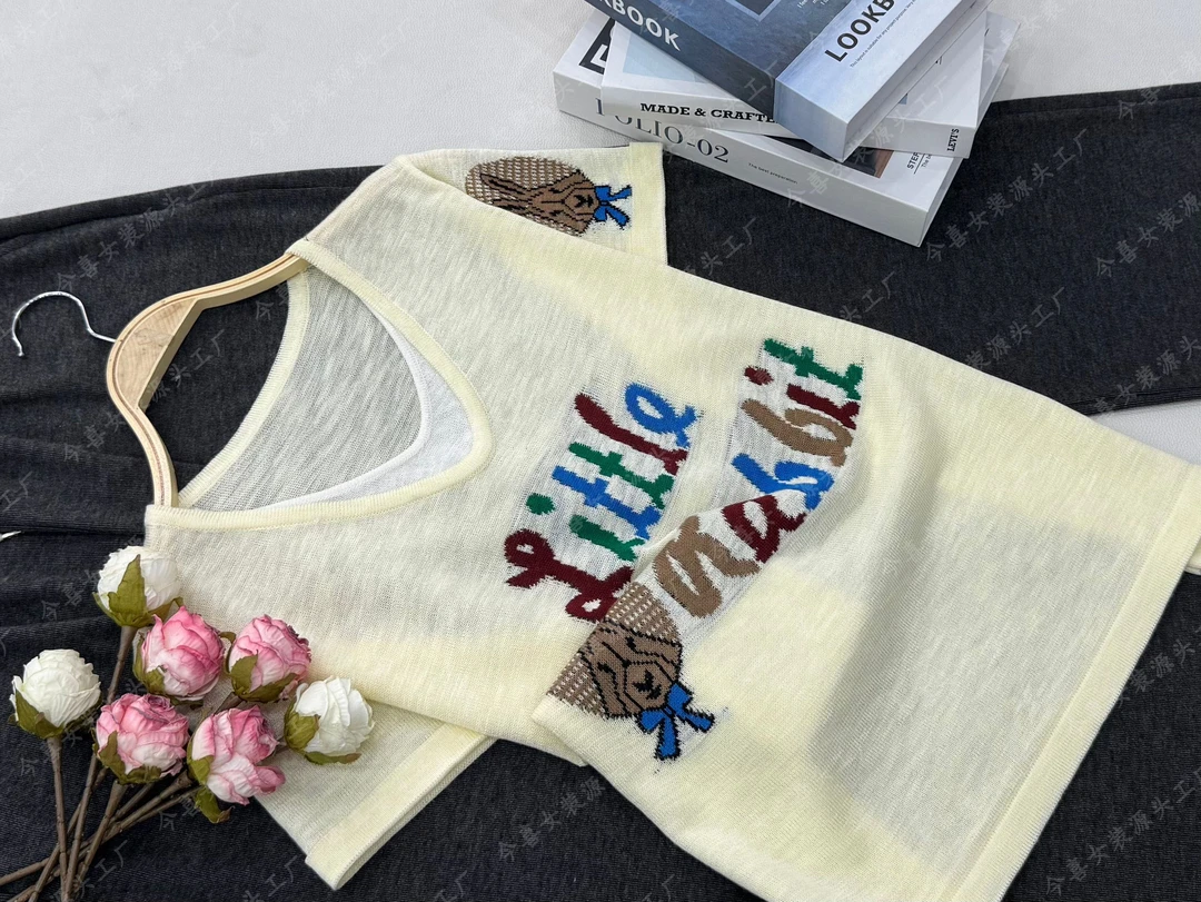 【黄色兔子假两件】新款时尚短袖套头针织上衣QC3320