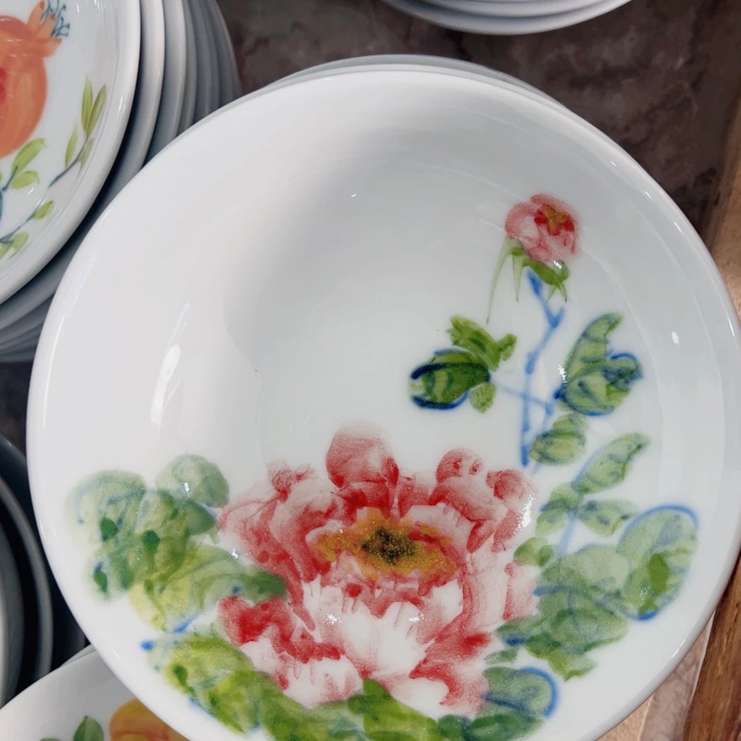 景德镇陶瓷手工手绘制作