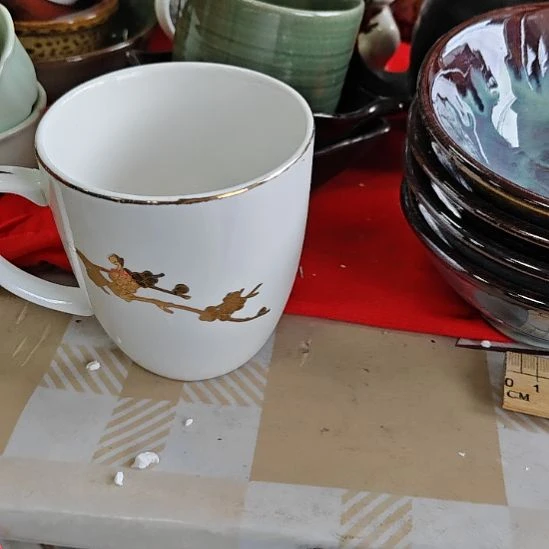 瓷片瓷器,各种摆件,瓦片,沙锅!
