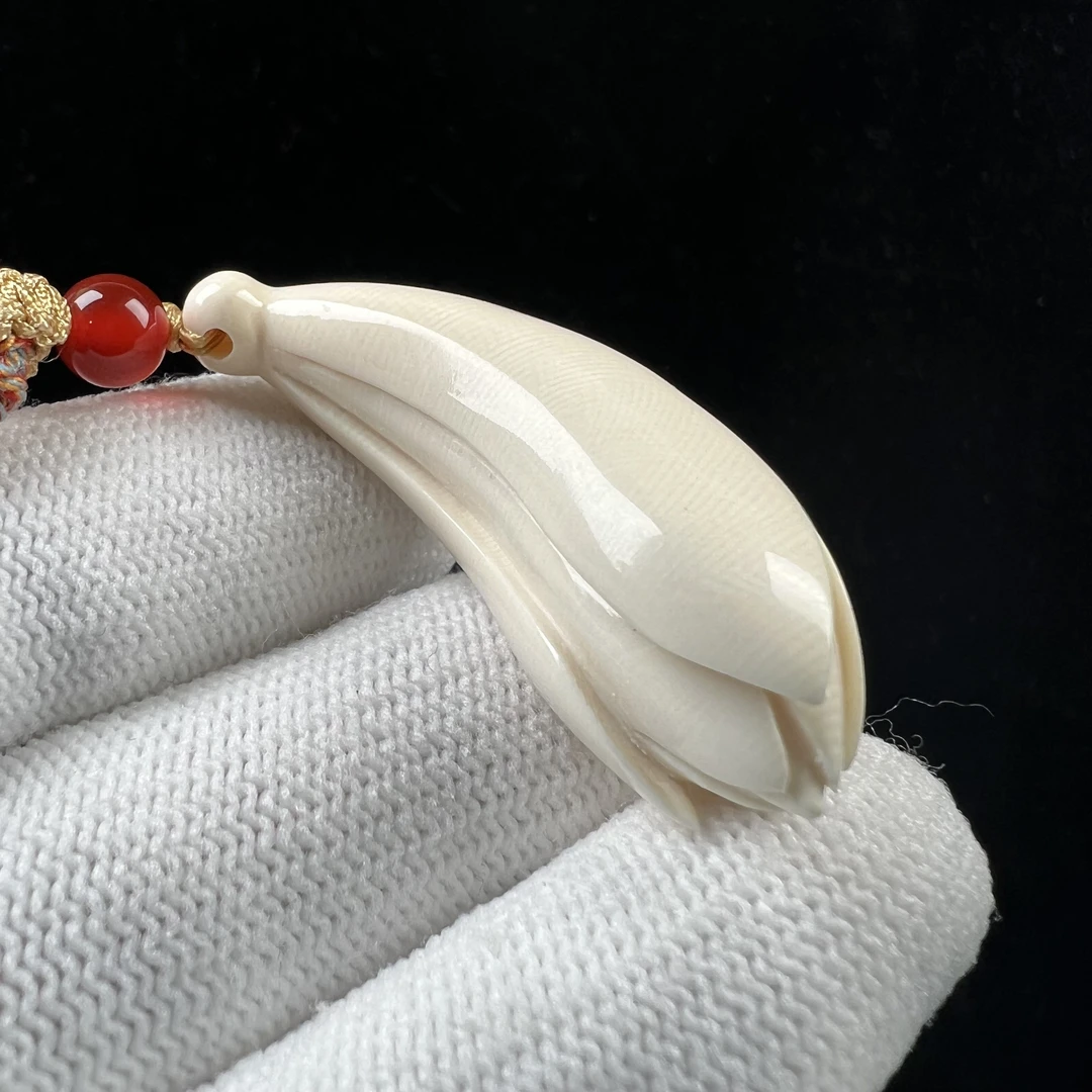 S5401天然猛犸牙玉兰花43x15mm支持鉴定假一赔四