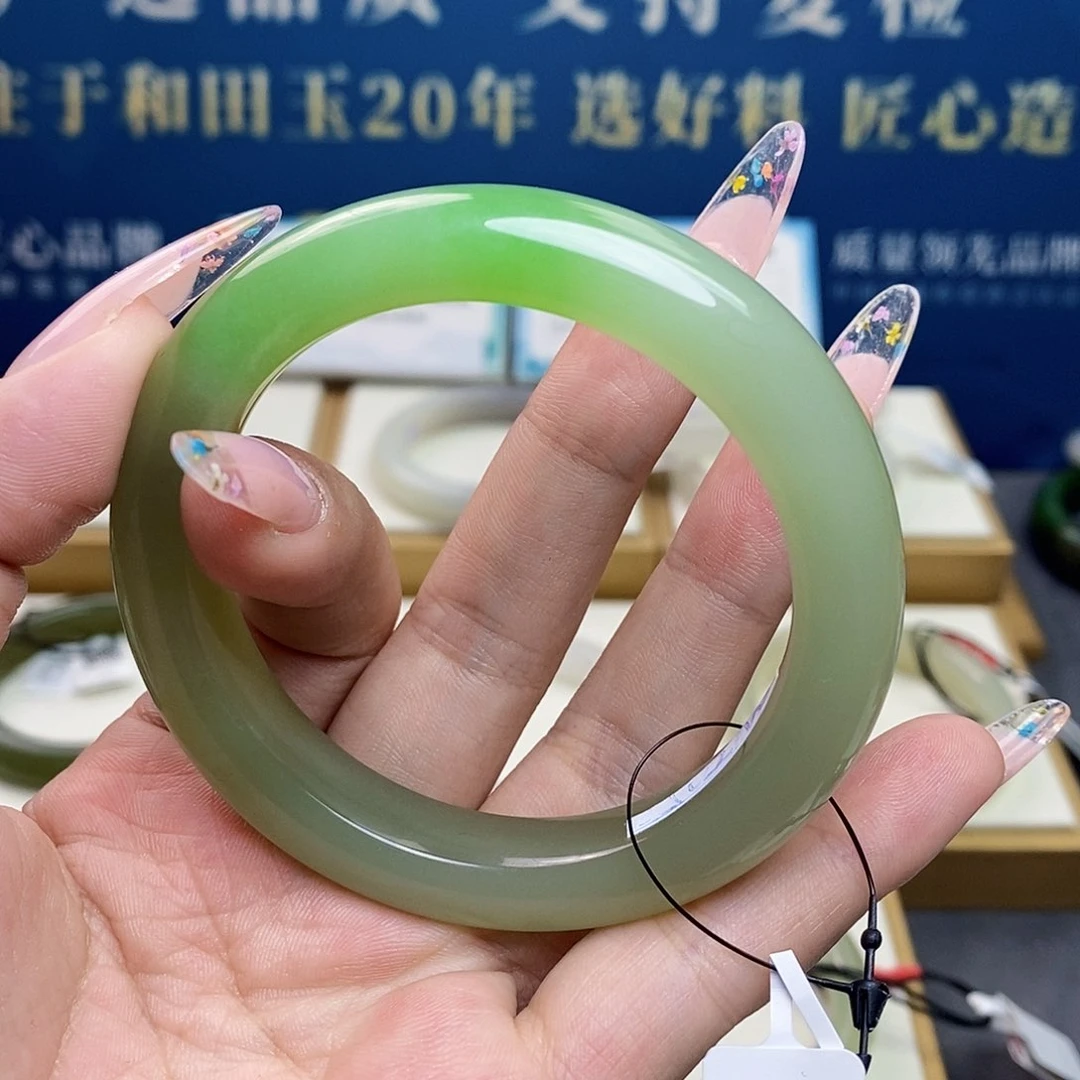 未镶嵌手镯和田玉az 55