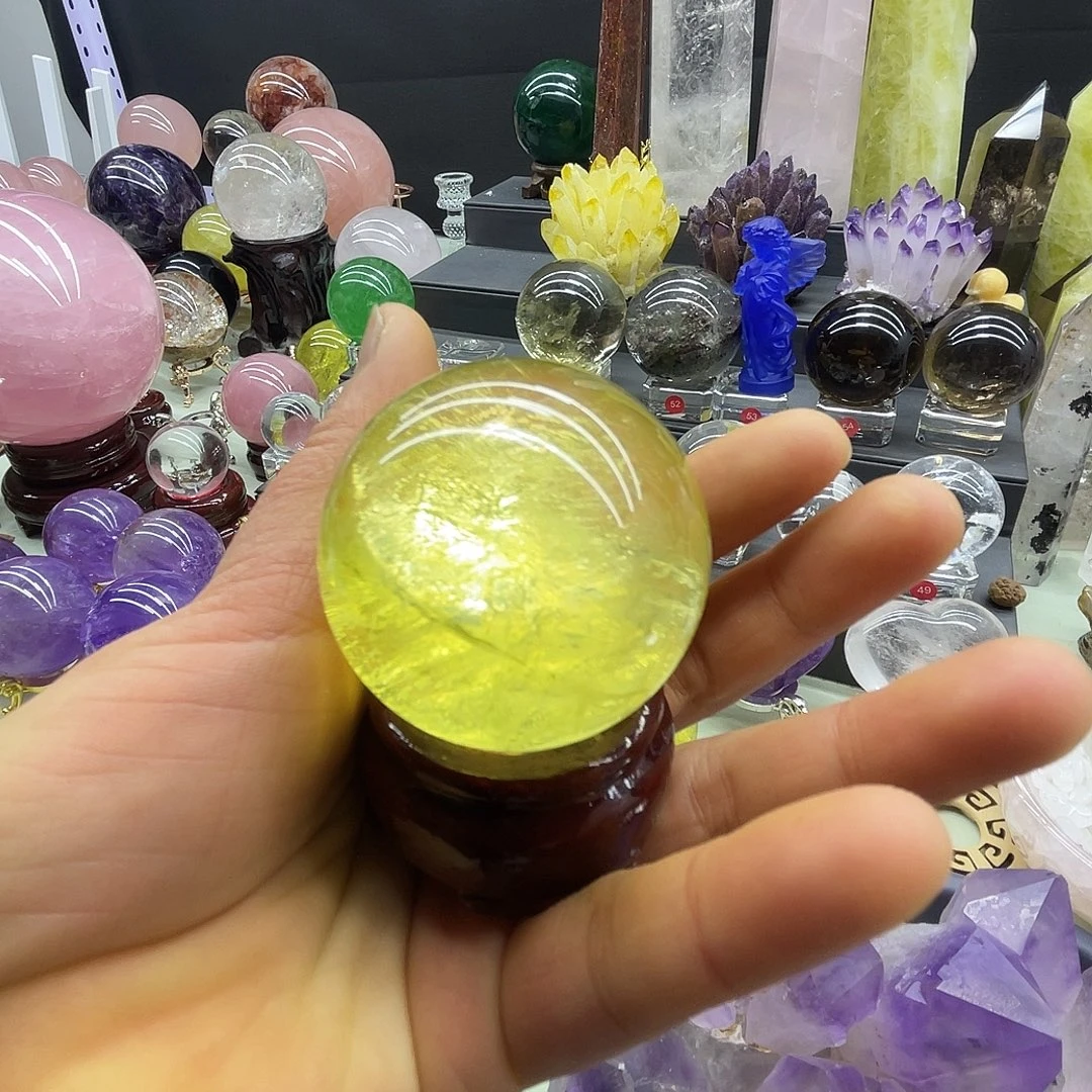 竟然黄色水晶球桌面摆件