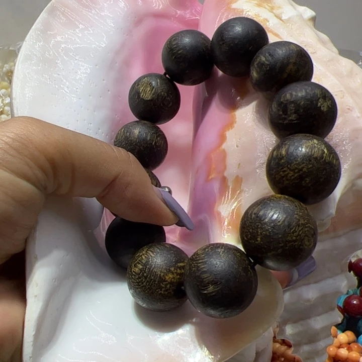 大果紫檀（缅甸花梨）女王摆件