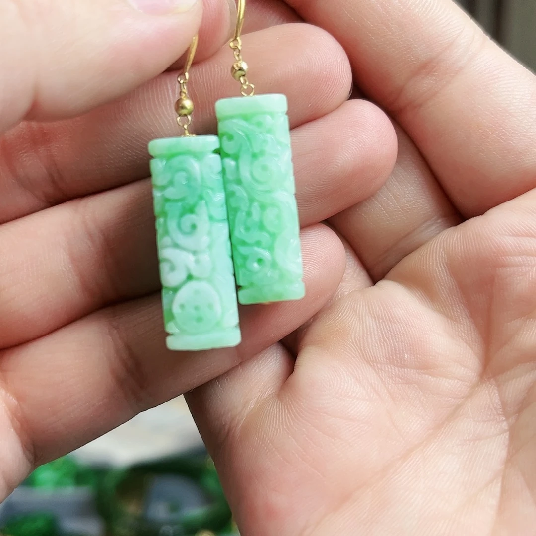 翡翠颈饰18K金镶嵌耳饰