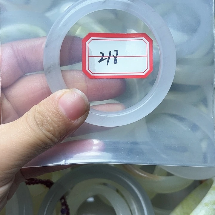 石英质玉手镯合金218