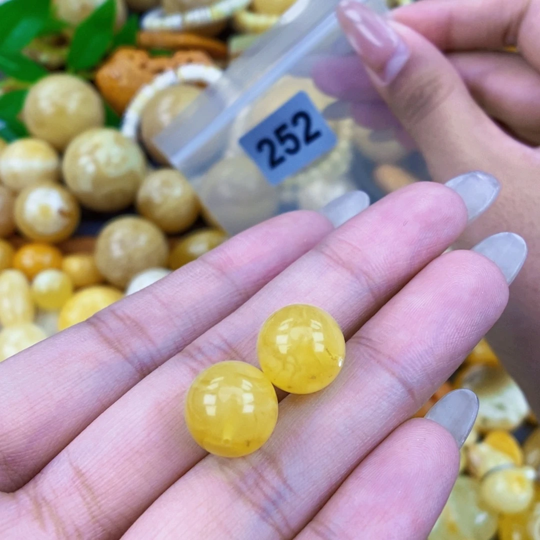 一***子未镶嵌琥珀珠宝奇石12.1 粉