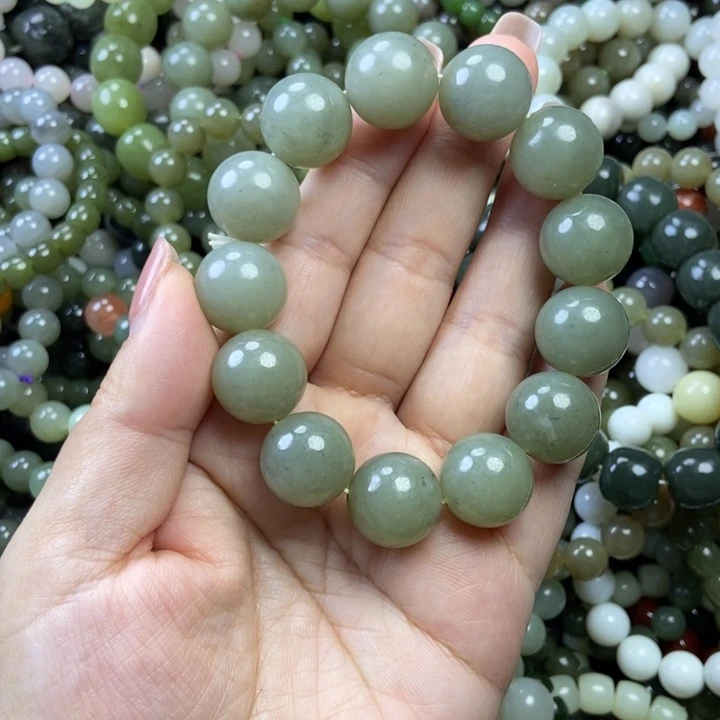 颈饰未镶嵌和田玉卡16