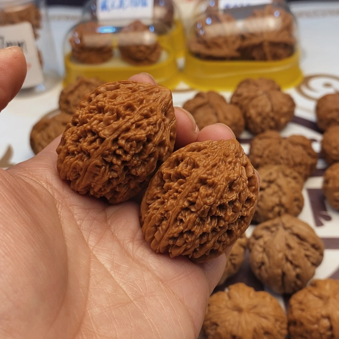 文玩核桃吊坠靓****8蒜头35尺全品