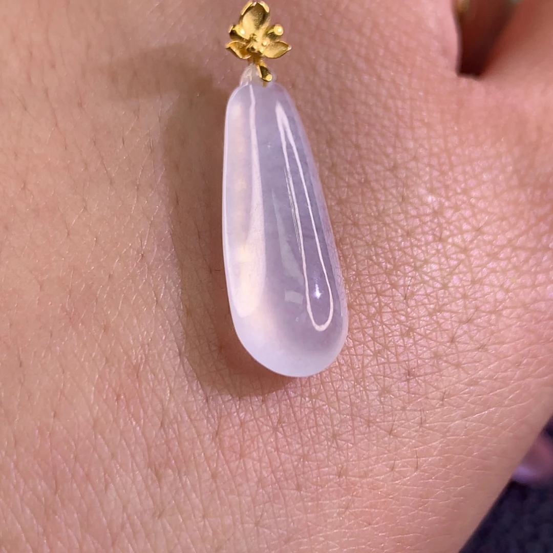 翡翠18K金镶嵌颈饰翡翠