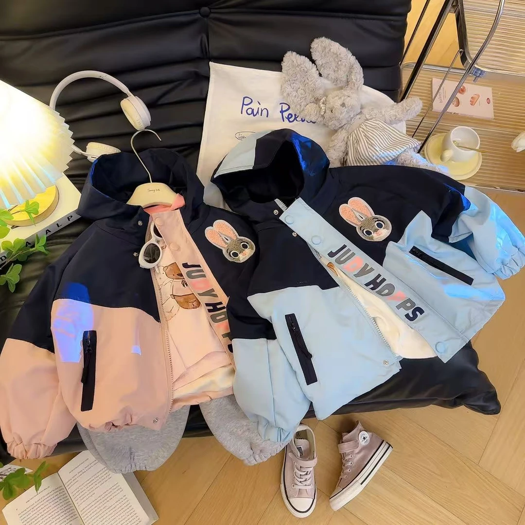 女童春季连帽外套2025新款女宝宝卡通洋气夹克风衣儿童春款上衣潮