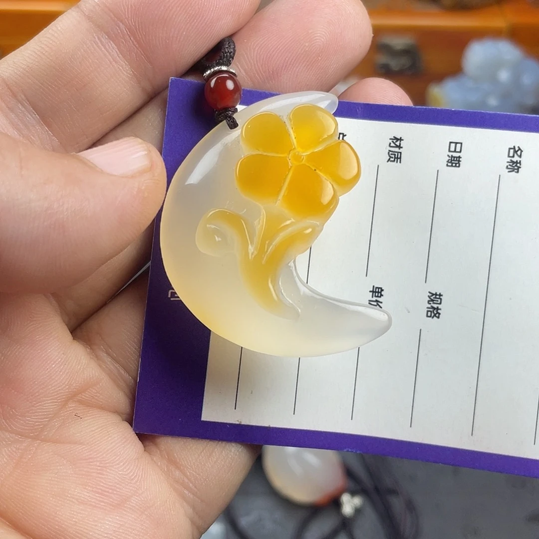 玛瑙/玉髓摆件未镶嵌红**心