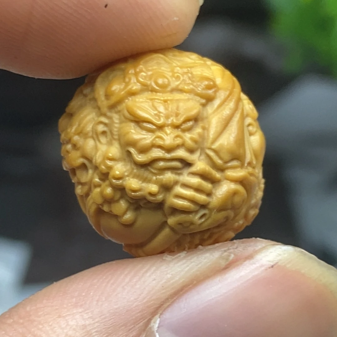 猴头核桃吊坠财宝天王