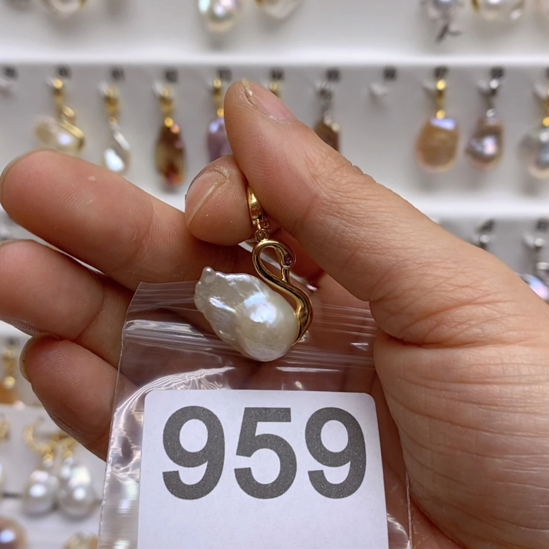 淡水珍珠颈饰银S925镶嵌959