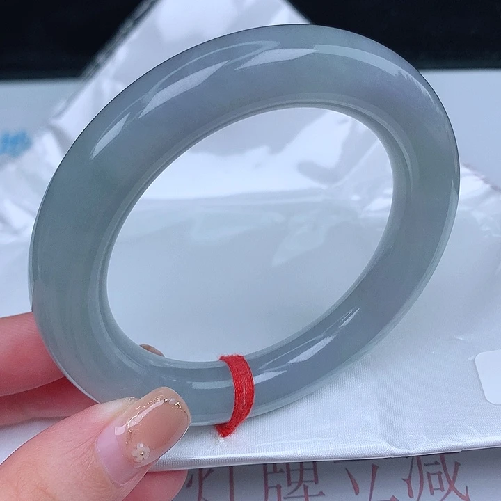 未镶嵌手镯（圆镯）翡翠天然
