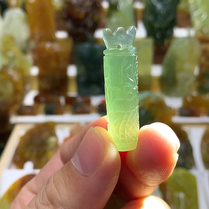 蛇纹石玉未镶嵌珠宝半成品
