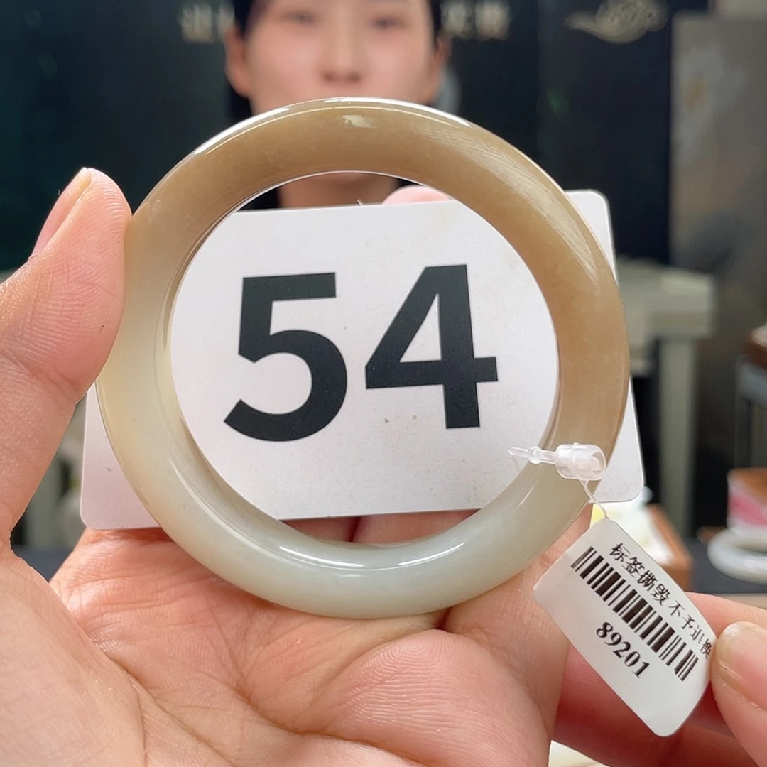 和田玉手镯未镶嵌微瑕