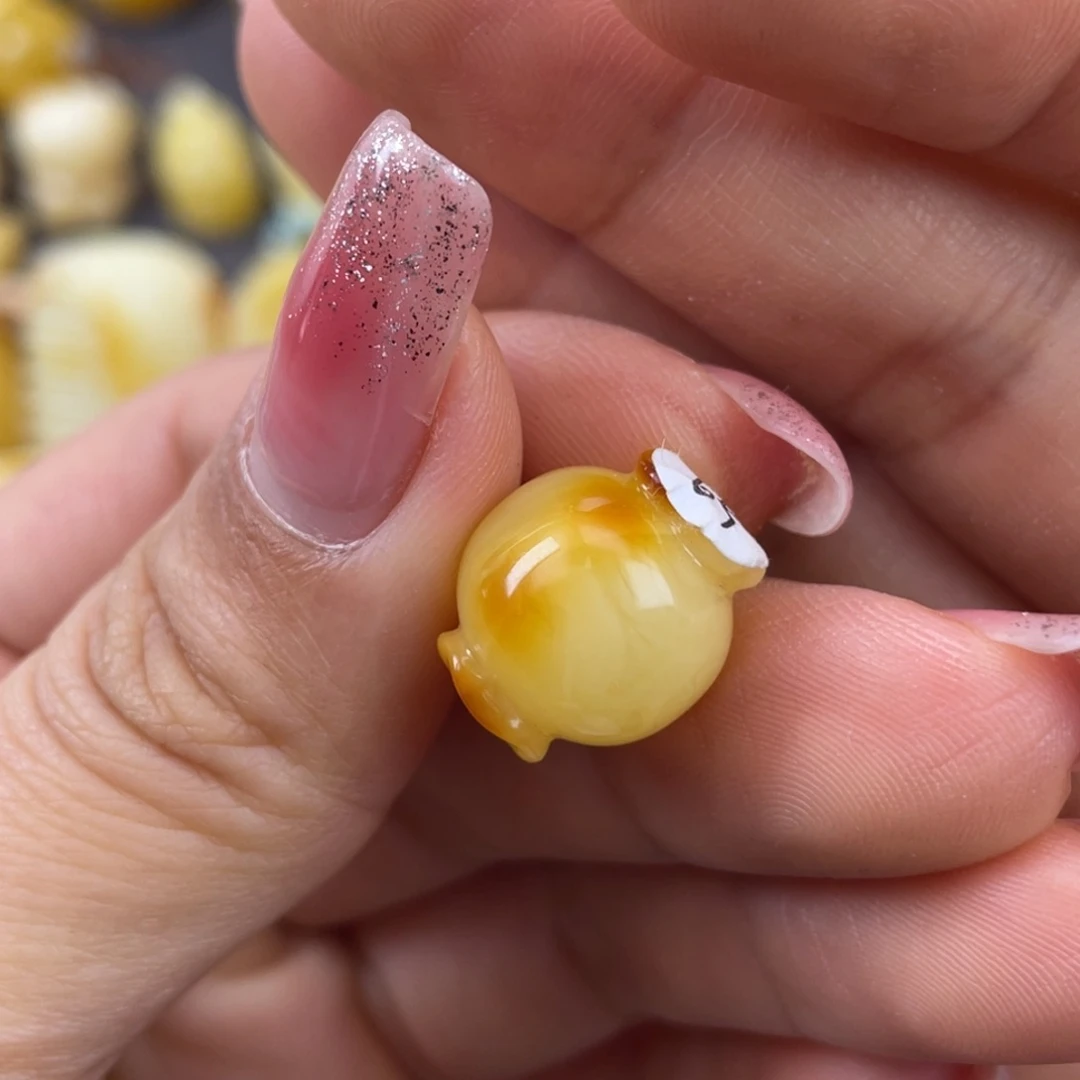 琥珀裸石未镶嵌蜜蜡