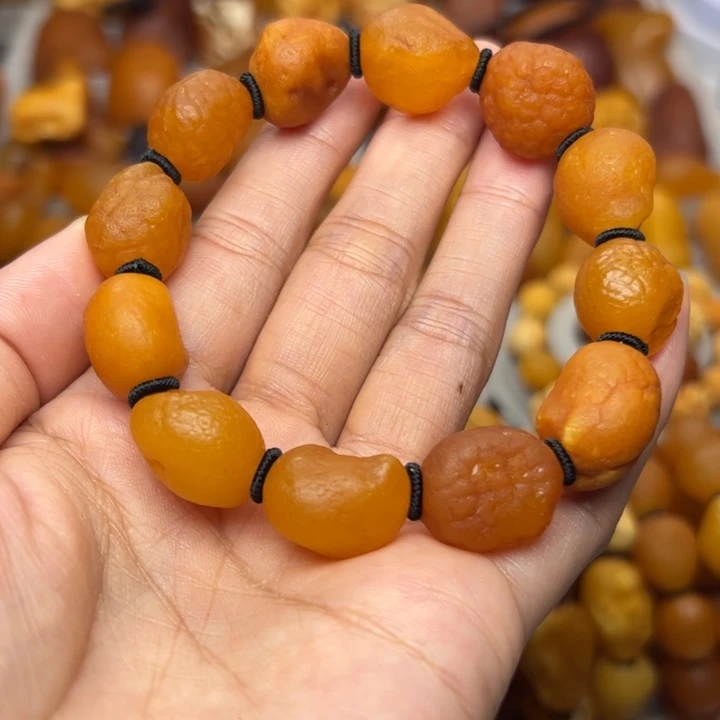 琥珀未镶嵌裸石天然蜜蜡