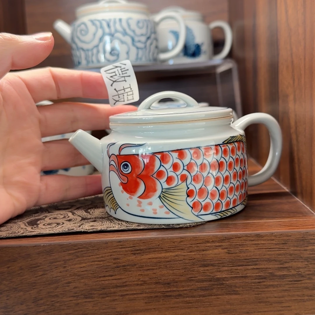 釉下手绘茶具微瑕
