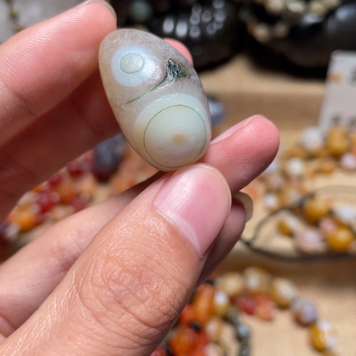 未镶嵌玛瑙/玉髓珠宝奇石