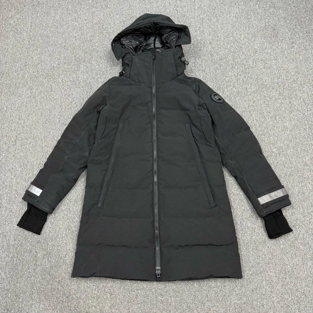 99新 CANADA GOOSE 14816073Canada goose加拿大鹅羽绒服外套 S码