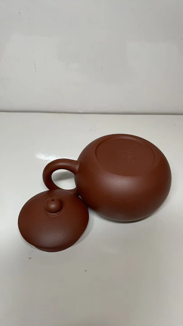 西施壶，紫泥，容量210，储影勤制作