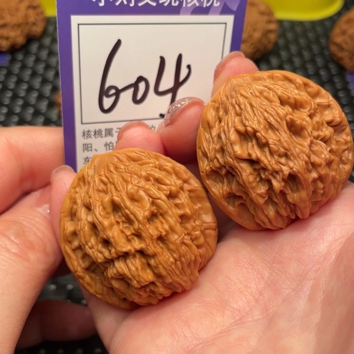 文玩核桃把件40虎头604