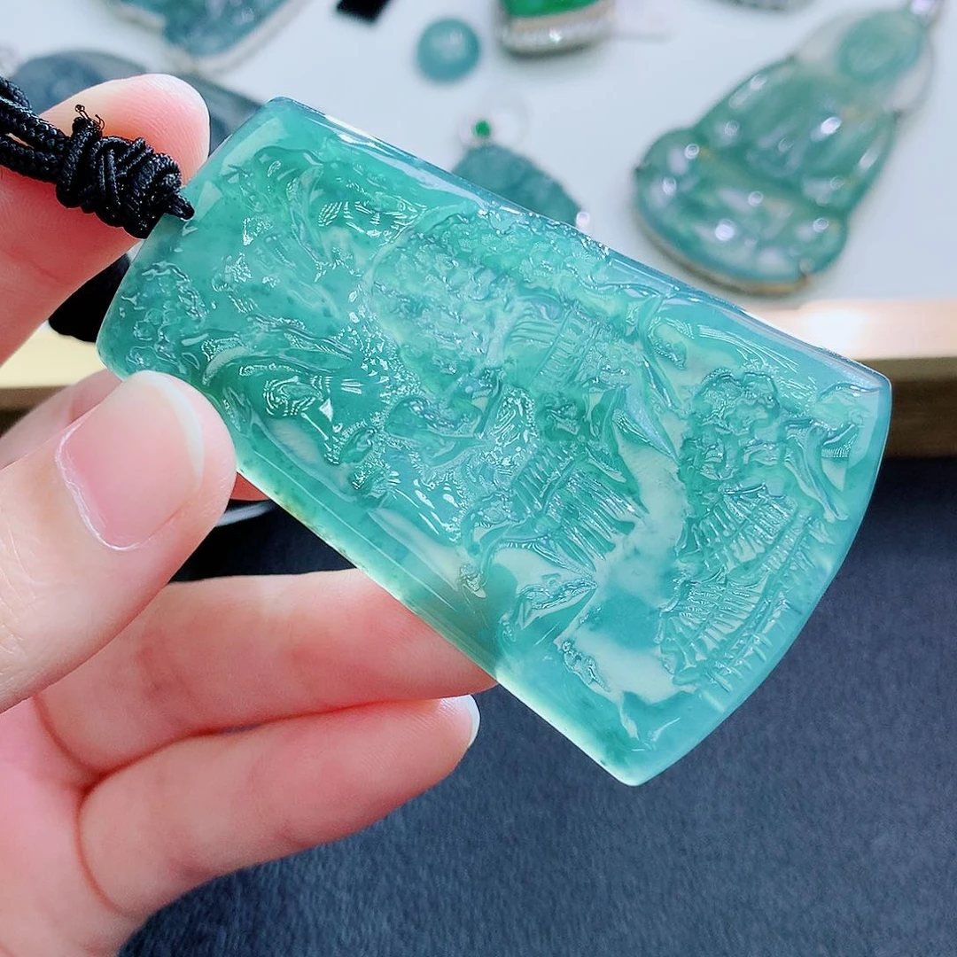 翡翠未镶嵌颈饰翡翠