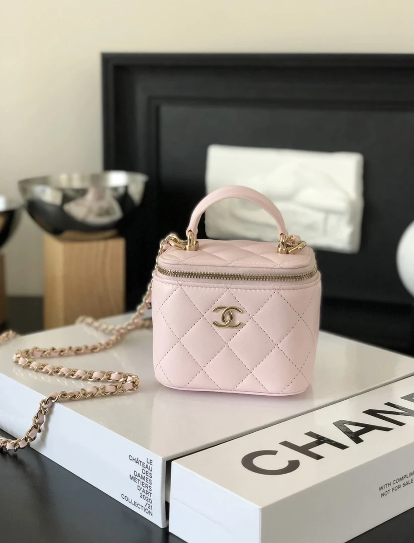 95新 Chanel/香奈儿 Lumi包展-22p粉色手柄羊皮盒子单肩包