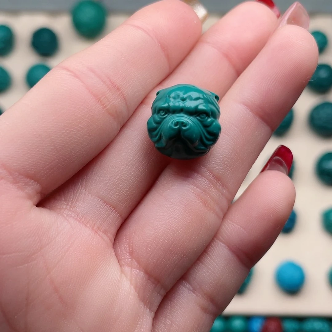 【闪购商品】玻璃颈饰蓝绿色小狗头背云14左右一个