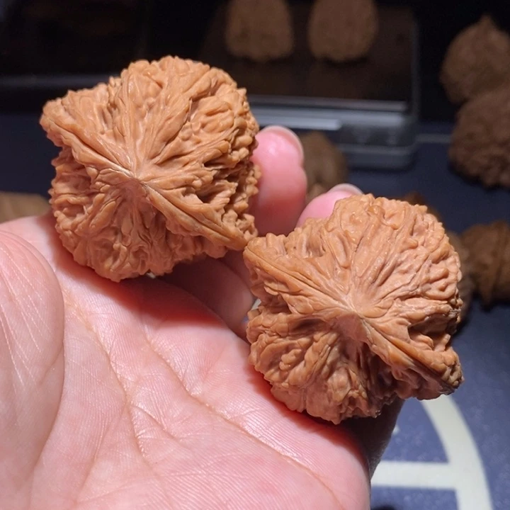 文玩核桃吊坠南疆