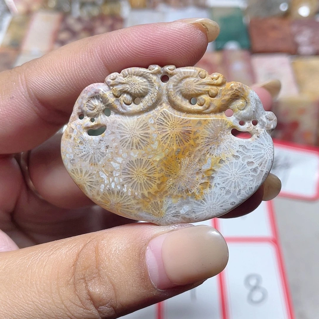 玛瑙/玉髓颈饰合金