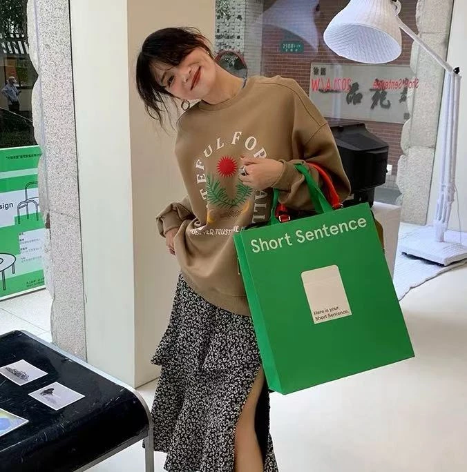 （徐璐的卫衣）2025韩国圆领卫衣女oversiz宽松设计感落肩上衣C393