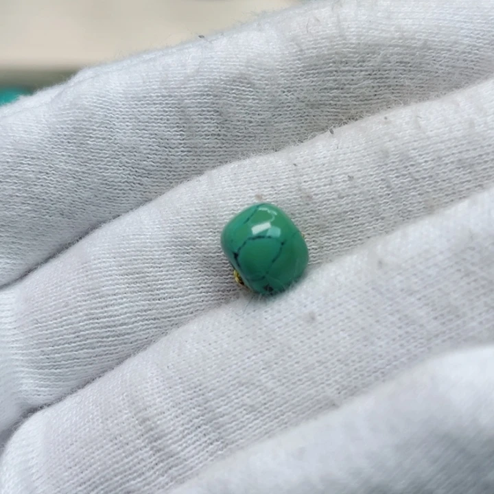 绿松石珠宝未镶嵌