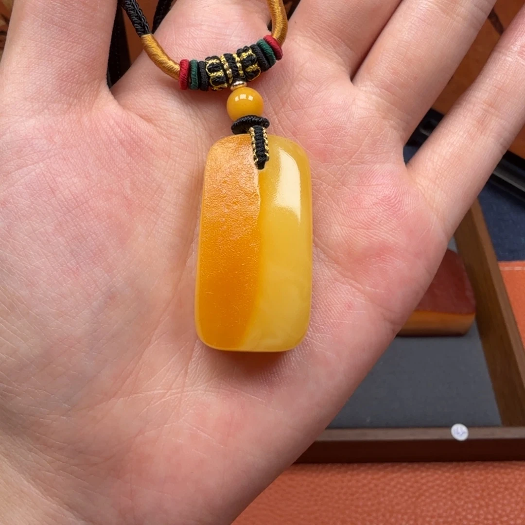 蜜蜡未镶嵌吊坠(赠链)