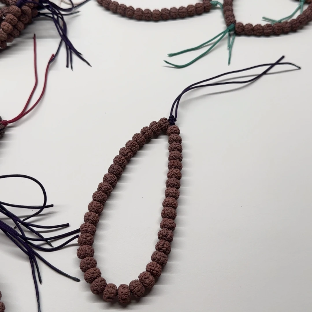 金刚菩提吊坠平细手持微瑕