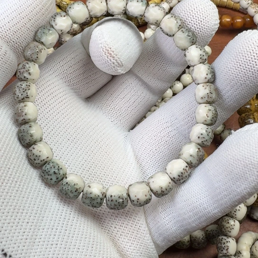 空***期星月菩提吊坠玉化河豚绿包无相